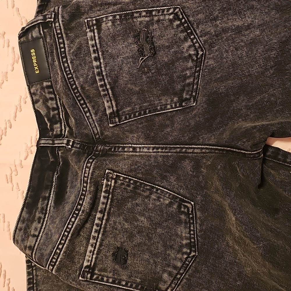 Express Distressed Jeans - Picture 3 of 3